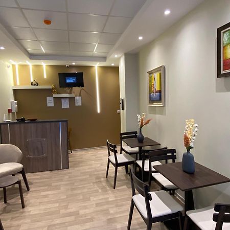 Hostel Apart Maison Blanche Ngoại thất bức ảnh