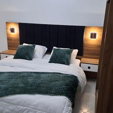 Hostel Apart Maison Blanche Ngoại thất bức ảnh